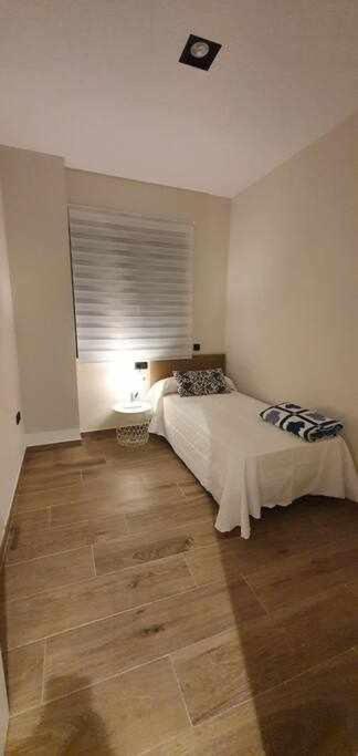 Estupendo Piso Nuevo En Playa Victoria Apartment Cadiz Ngoại thất bức ảnh